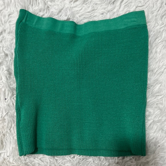 Cute SHEIN green knit top - Picture 2 of 2